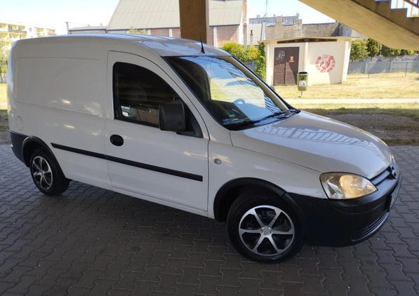 Opel Combo cena 7900 przebieg: 220000, rok produkcji 2004 z Kutno małe 407